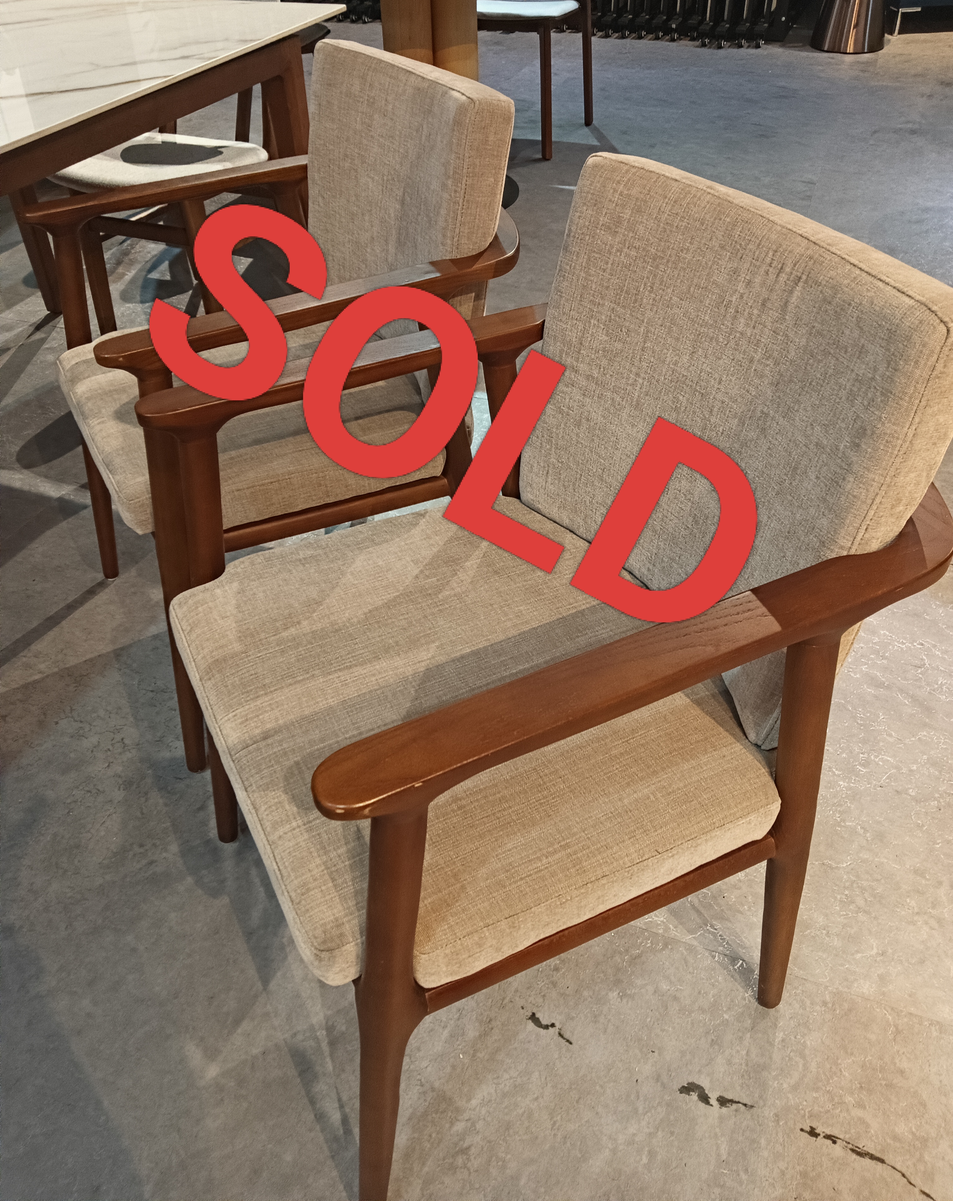 Soren Armchair  (Display Set Clearance)