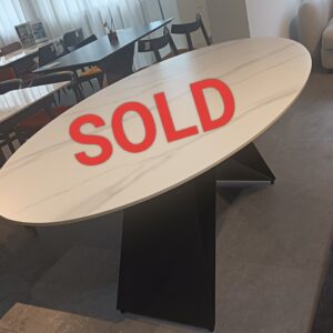 illum Oval Matte White Bianco Sintered Stone Dining table Top complete with Black Powder Coated Metal Leg Frame (BRAND NEW DISPLAY SET)